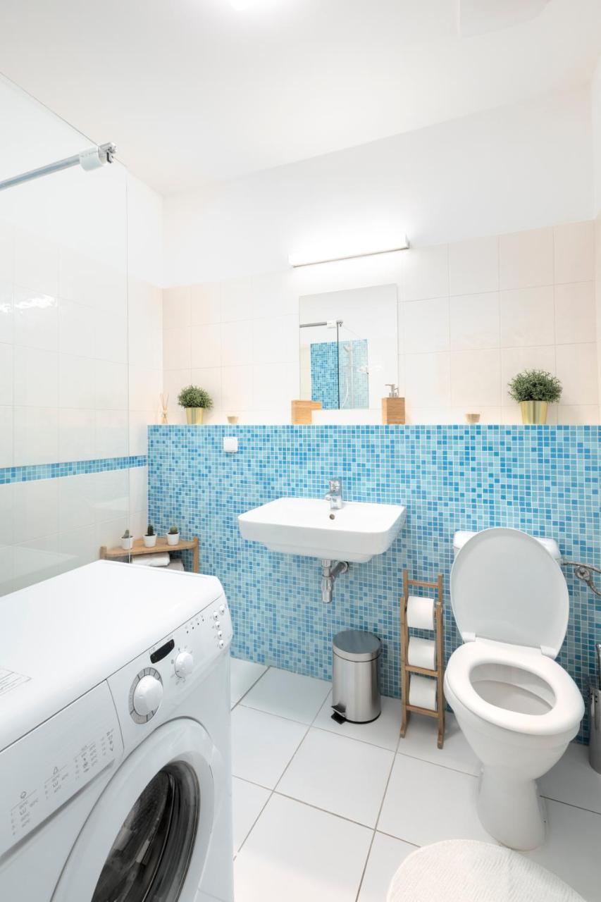 Little Tom Apartments Прага Экстерьер фото
