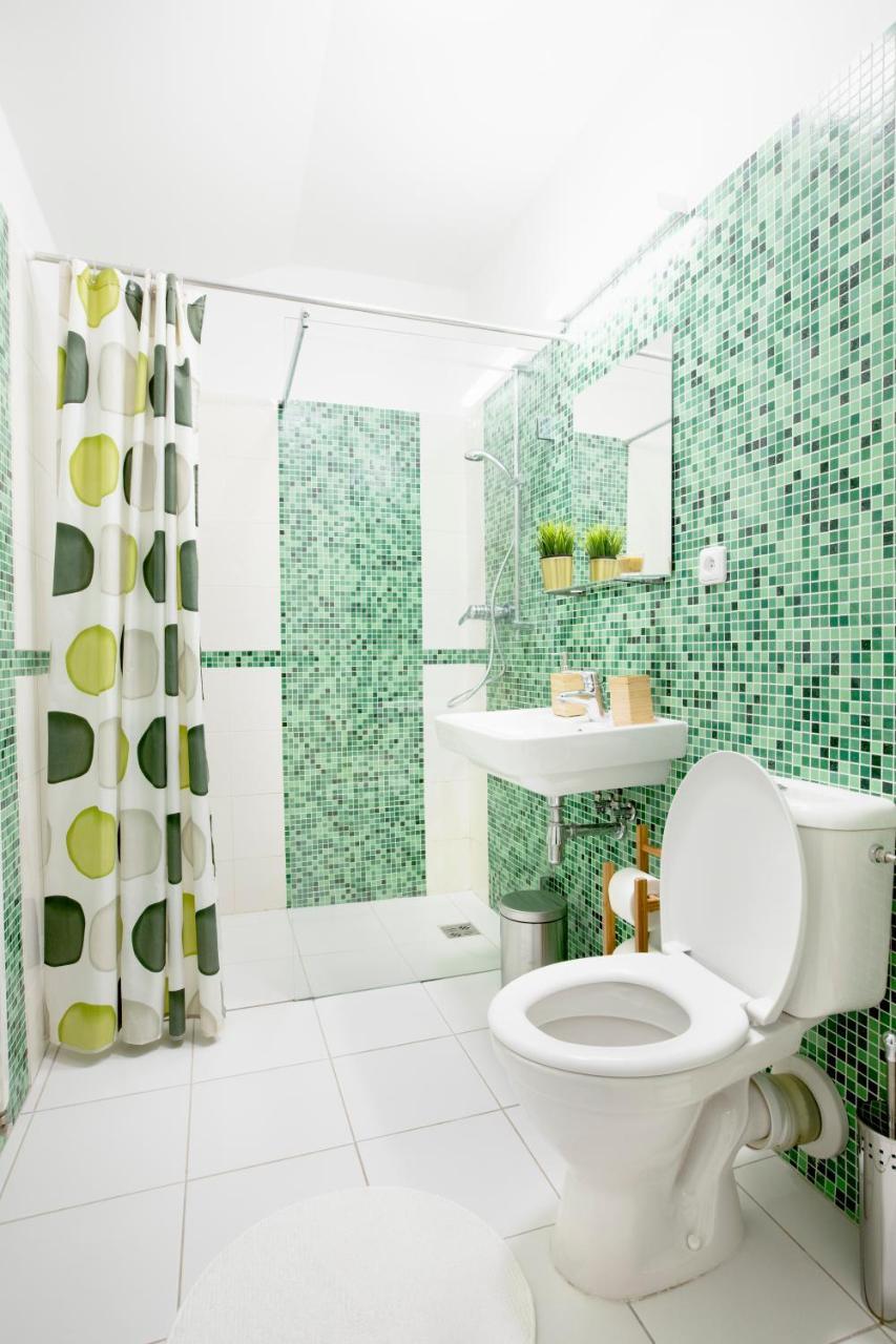 Little Tom Apartments Прага Экстерьер фото