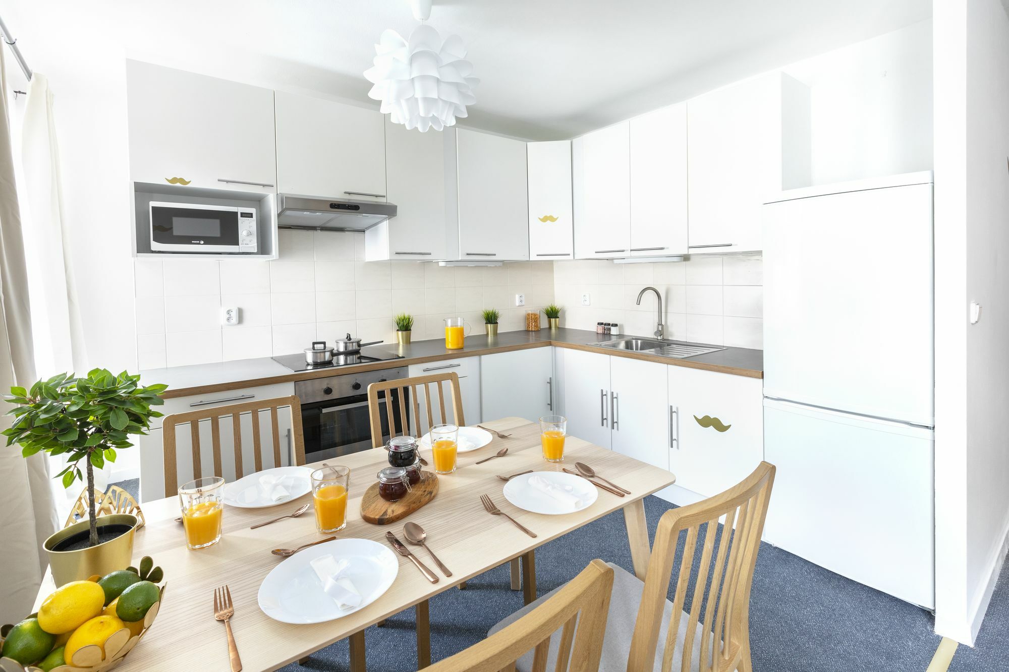 Little Tom Apartments Прага Экстерьер фото